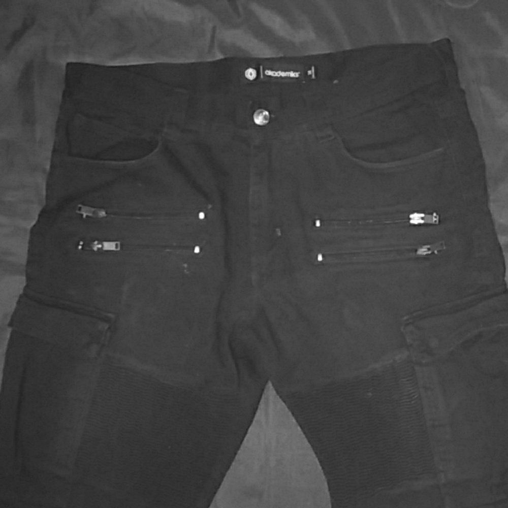 akademiks Men Shorts